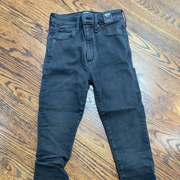 Abercrombie and Fitch Simone High Rise ankle jeans - Picture 2 of 4